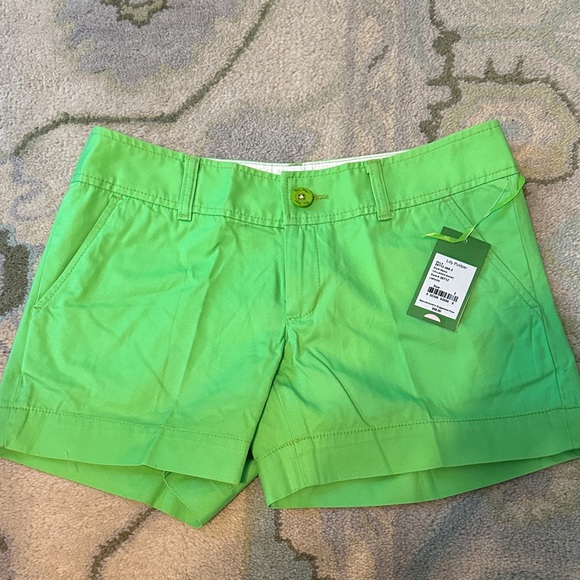 Lilly Pulitzer Vibrant Green Shorts - Picture 2 of 2